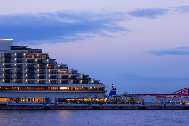 （神戸みなと温泉　蓮（兵庫県）／PIXTA）