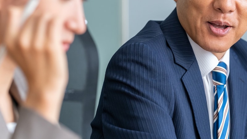 中途採用者は入れない独特の空気感…欧州のビジネスパーソンが首をかしげる、日本企業の盤石な「新卒・同期のよしみ」文化