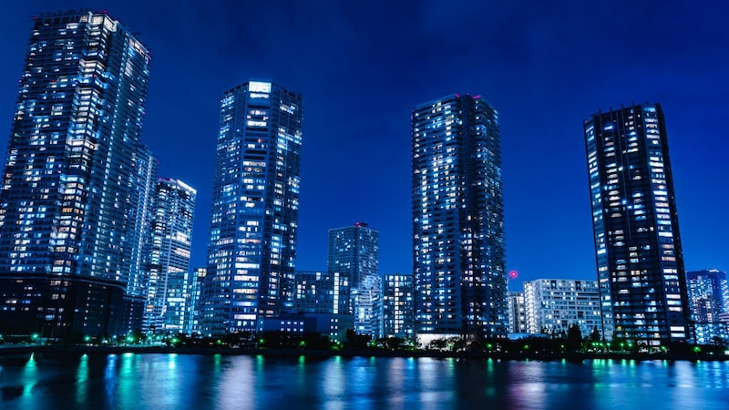 「日経平均10万円なら港区タワマンは10億円に」ある富裕層が語る持論。なぜ一部のエリートは“世間の悪評”をスルーして「自宅投資」に走るのか