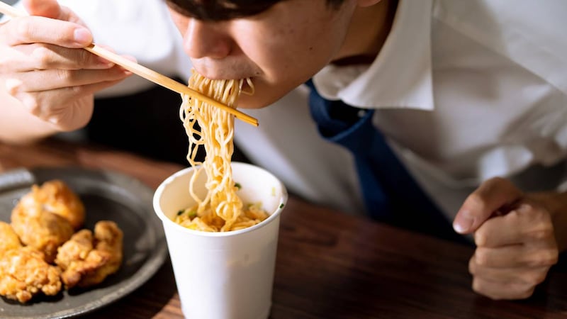 肥満や脂肪肝の原因に…ダイエットの天敵「超加工食品」とは【医師が警告】