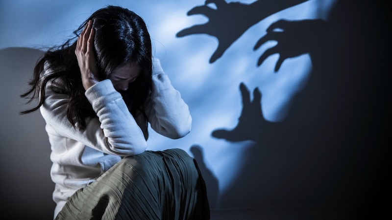 「お母さんには言わないで」大手食品メーカー勤務・20代女性、パワハラ上司に追い詰められ、統合失調症に。精神科医に吐露した衝撃告白…一度は回復するも、幸せを掴んだ彼女を再び襲った〈産後の苦しみ〉