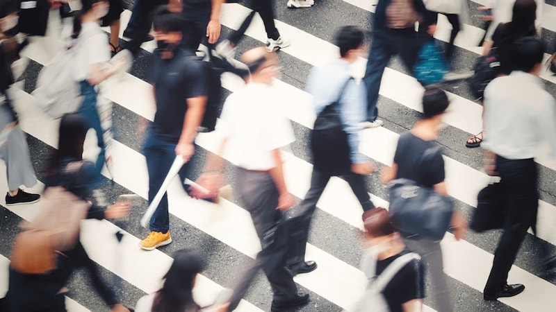 移民を受け入れられる人が増えれば日本の衰退は止まる？働き手が“6割”を切った国、「1996年以降生まれの日本人」は知らない光景