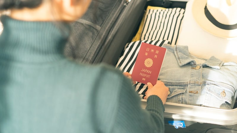 「日本にいれば不自由しない」パスポート保有率が“6人に1人”まで落ち込んだ日本の現実、英語力「世界92位」の衝撃