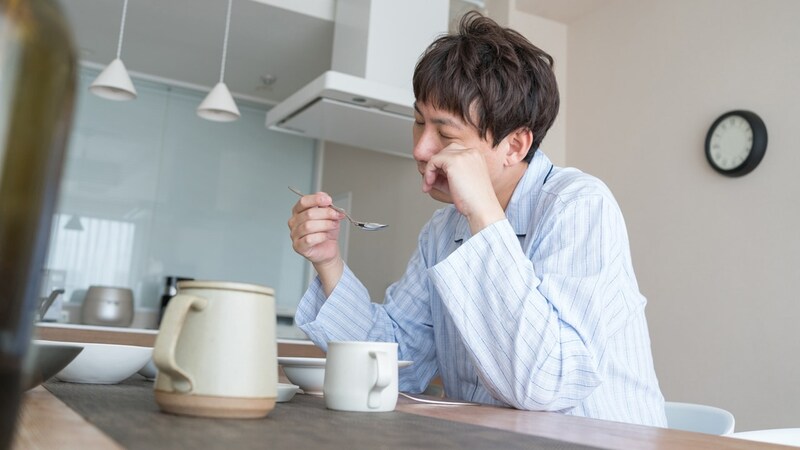 「そんなに食べていないのに、やせない…」という人は“無意識食べ”をしている！【肥満解消の専門医が断言】