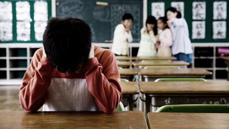 小学5年のわが子、同級生からのたび重なるいじめで「急性ストレス反応」の診断が…弁護士が提案する「解決策」の例
