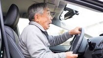 ▼「免許は返さないぞ！」愛車を手放したくない75歳父vs.心配する48歳娘。強引に返納させた翌月にみた「衝撃の惨状」