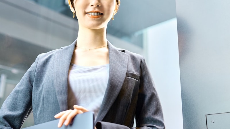 月収42万円の27歳独身・大手メーカーサラリーマン「入りたくない、入りたくない」と何度断っても…2ヵ月通い詰められ、結局〈月3万円の掛け捨て保険〉に加入させた生命保険外交員の強烈な言葉