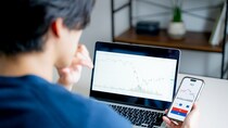 独身なら人より多く「老後資金」が必要に…〈年収450万円・貯金1,000万円〉42歳サラリーマンの「節税」を活かした資産計画【FPが「iDeCo」の税制優遇を解説】