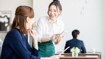 「私はお水で大丈夫」…満員のカフェで何も頼まず平然。650円のコーヒー代をケチる女性に告げた「正直なひと言」