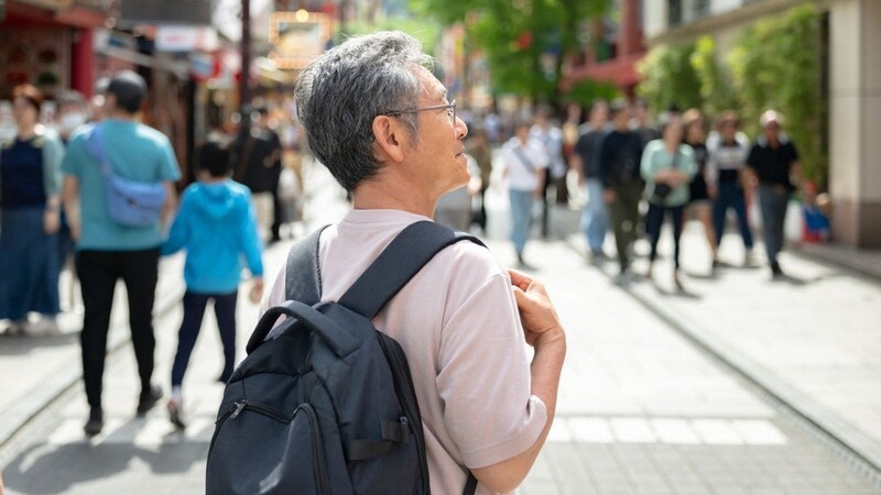 「年金が減額されてもいいんです」金融資産8,000万円・60歳で完全リタイアした独身男性。定年後の再雇用をあっさり断り、繰り上げ受給〈月11万円〉を選んだワケ