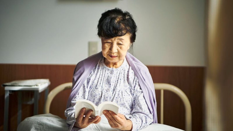 長生きなんてしたくなかった…詫びる94歳母に、沈黙する65歳息子。年金月13万円・残高1,000万円で“一生足りる計算”が、12年で枯渇した理由【CFPの解説】