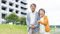 「定年後は古民家に住んで畑でもやりたい」〈年金月23万円〉65歳男性の夢を一刀両断した妻のファインプレー。地方移住で“快適な老後生活”を叶えられたワケ