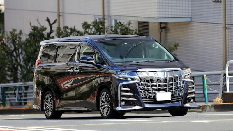 「残クレ」利用で憧れのアルファードオーナーに→過失ゼロの追突事故で家計崩壊…年収400万円台・35歳男性に渡された〈1枚の請求書〉【1級FPが「残価保証」の注意点を解説】