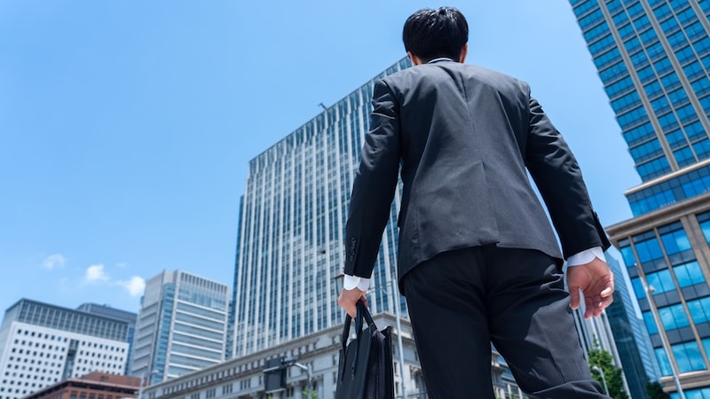 経理代行や事務サポートの副業・自営業が〈月50万円〉の報酬の可能性も…狙い目は「年商1億円〜20億円の企業」、高単価な契約を結べる社長を探す方法