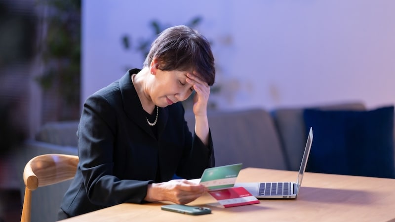 月20万円のはずでは…年収750万円の52歳夫が急逝。子2人の教育費に頭を抱える52歳妻、年金事務所窓口で告げられた「まさかの遺族年金額」に絶句【CFPが「遺族年金の盲点」を警告】