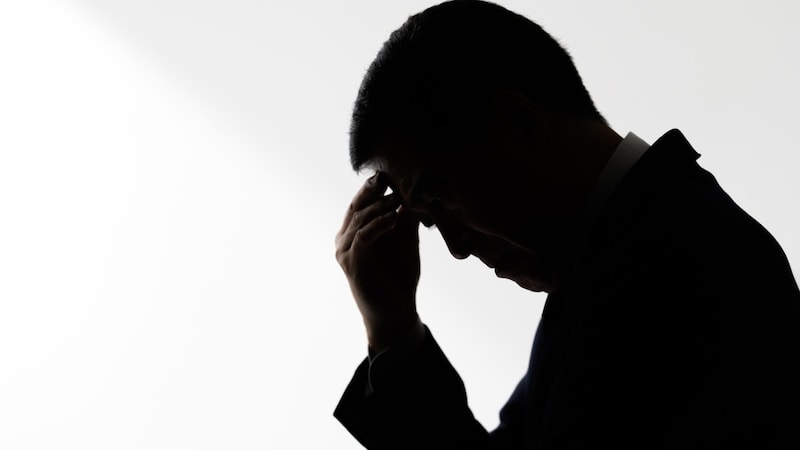 顔も名前も知らない…「おひとり様」の66歳弟が孤独死。遺品整理で見つかった〈預金2,000万円〉の相続で、69歳兄が絶句した〈まさかの相続人〉の正体【司法書士が解説】