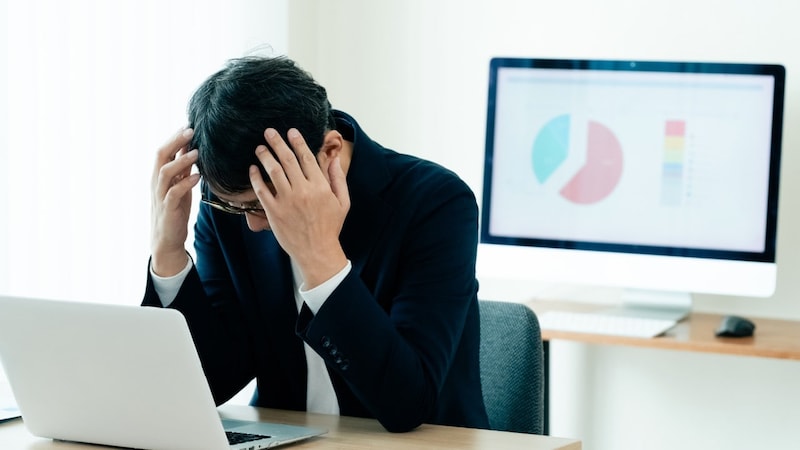 「理事になれば安くなりますよ」社保削減コンサルの甘い誘い…「会費8万円・報酬4万円で社会保険加入」に飛びついた40代フリーランスの〈結末〉【社労士が警告】