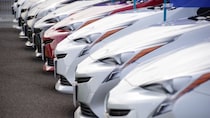 前月王者の「N-BOX」は第4位…今年の2月に売れた「国産中古車」人気ランキングTOP5