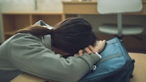 ▼パパのせいで、人生めちゃくちゃ！〈年収1,200万円超〉45歳エリートサラリーマン、ひとり娘の「大学進学」で貯金が一気に枯渇するワケ