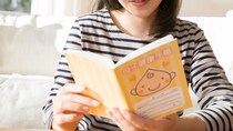 役所で母子手帳を受け取った日…世帯年収700万円・31歳共働き妻、スマホに表示された「月1万6,000円」に覚えた罪悪感