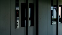 法律違反では？「マンション管理費」の闇…5年間で部品交換ゼロのエレベーター、定期点検にかかった“衝撃の費用”【一級建築士が警告】