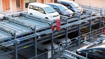 ▼都内マンション、住人が頭を抱える「機械式駐車場」の闇
