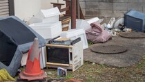 ▼原状回復費80万円!?…月給40万円の59歳男性、10年住んだ部屋を退去→後日、大家から届いた“一通の茶封筒”に悲鳴