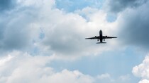 「日本はそろそろ危ない。早く海外へ」と真顔で忠告…加速する〈富裕層の日本離れ〉の先に待ち受ける、恐ろしい未来