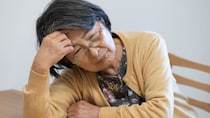「こんなに貯めて馬鹿みたい」…貯蓄6,000万円達成に夫も驚愕、節約を極めた70歳主婦。“老後を謳歌”のはずが「ただ、洗濯機を回し続ける日々」