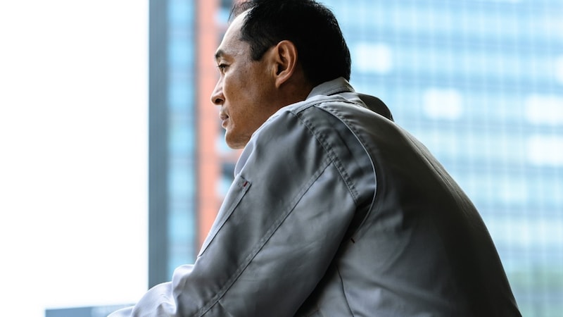 「俺の30年は何だったんだ」…屈辱の〈年収4割減〉に退職届を叩きつけた60歳工場長。失業給付が切れる前、追い詰めながら決めた「まさかの再就職先」【CFPの助言】