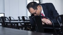 「頑張っても、もう意味ないか」…年収600万円・56歳サラリーマン、暗いリビングで通帳と家計簿を眺める夜。4年後の定年を前に「働き方が一変した」ワケ【CFPが解説】