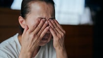 もう「お母さん」をやめてしまいたいです…年金22万円・65歳パート主婦が漏らした、悲痛な本音。実家にへばりつく38歳長男・32歳長女へ注いだ〈重い愛情〉のツケ