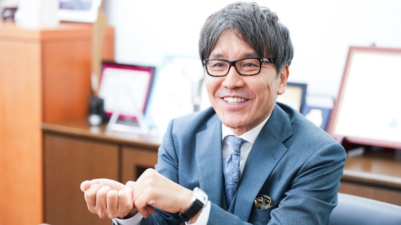 「非正規社員」ってなんだよ!高卒バイトから会長まで上り詰めた吉野家HDトップがおぼえた“強烈な違和感”…人を「労働区分」で縛る社会の深刻なバイアス