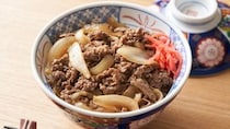 吉野家の牛丼「400円→280円」マクドナルドのハンバーガー「210円→65円」に。2000年代平成デフレ期とは何だったのか…一億総中流から格差社会へ【専門家が解説】