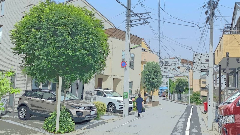 エントリーモデルは300万円台から…日本の道路事情も人気に影響？ 今年1～3月に売れた「輸入車ランキング」TOP3【新車登録台数】