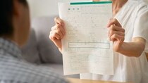 「私の20年、返してよ！」〈老後資金2,000万円〉をFXで溶かした58歳夫、土下座で許しを乞うも…55歳妻が突きつけたのは「離婚」の2文字