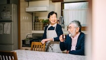 父さん、いまさら困るよ…実家を相続するつもりで「賃貸派」だった年収800万円の48歳サラリーマンの末路。しっかり者の姉・二人の妹からの袋叩きに遭い、貼られた「世間知らず」のレッテル【FPが解説】