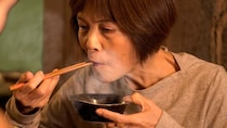 「もう、頼ってこないで」LINE一通で終わった親子の45年…年金月12万円・72歳女性、時計の針の音だけが響く『一人ぼっちの夕食』。「息子がすべて」だった母親が、最後に悟った〈残酷な答え〉【FPが解説】