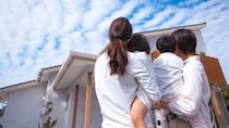 ▼地獄の同居です…子どものため6,000万円の新築戸建てを買った40代夫婦、5年後「別れましょう」→まさかの〈離婚成立後も一緒に暮らす〉切実な理由