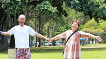 「公務員時代の貯えが、一瞬で消えた…」退職金＋貯金計5,800万円を確保した65歳元公務員夫婦、1ヵ月豪華ハワイ旅行の帰国後、〈国際郵便〉で届いた衝撃の通知