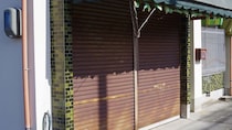 「金がない、働く場所もない」築52年・商店街に佇む古びた実家が“まさかの5,000万円”に。“棚ぼたの大金”に有頂天の49歳息子だったが…わずか3年後に直面した「哀しすぎる現実」【CFPが解説】