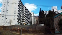 「こんな家、買うんじゃなかった」…販売価格30万円・苗場の激安リゾートマンションに飛びついた69歳男性。夢のマイホームが“限界負動産”だと気づくまで