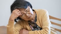 「こんなに貯めて馬鹿みたい」…貯蓄6,000万円達成に夫も驚愕、節約を極めた70歳主婦。“老後を謳歌”のはずが「ただ、洗濯機を回し続ける日々」