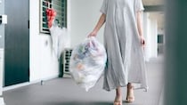 「お金は貯まった。でも、夫が消えた」貯金300万円未満の50代主婦、溢れる物を捨てまくり“憧れのミニマリスト”へ。生活も家計も改善したはずが、その先にあった「まさかの事態」