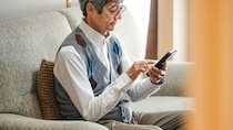 何もしないで1日が終わってしまった…65歳元管理職、資産7,000万円を誇りながら“虚無感に満ちた老後”。価値観が一変したきっかけは「ある夜、1本の電話から」