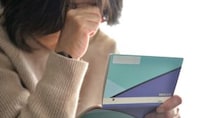 退職金2,500万円、どこいったの…？63歳妻が通帳残高「￥43,210」を見て絶句。〈年金20万円〉67歳夫の“まさかのカミングアウト”で崩壊した老後【弁護士が警鐘】