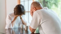 「この家では、もう暮らせない」…住み慣れたマンモス団地を出て〈住宅ローン2,800万円〉念願の新築マンションを購入した夫婦、60代で直面した「厳しすぎる現実」
