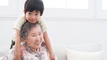 祖父母に5歳の孫の顔を見せるついでに、毎週末、実家近所で仕込み…年収600万円の会社員が「390万円を530万円に増やした」驚きの方法【ゴールドマンサックス出身の投資家の実体験】