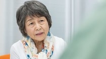 「え？私の年金、これだけなの？」夫に先立たれた70歳元教員、愕然。5年繰下げれば〈月28万円〉になると信じていたが…年金事務所で知った「衝撃の事実」【2028年の法改正についてCFPが解説】