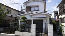 人間って怖いから…〈資産3億円〉富裕層なのに築40年木造住宅に住み続け、地味な服装に身を包む75歳男性。「貧しそうな老人」に擬態する切実事情【CFPが解説】